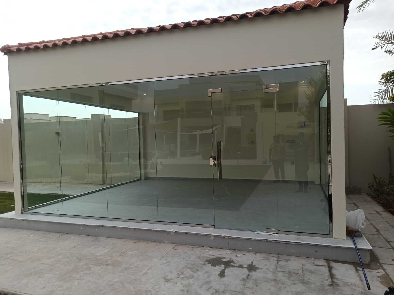 glass partition installation in qatar